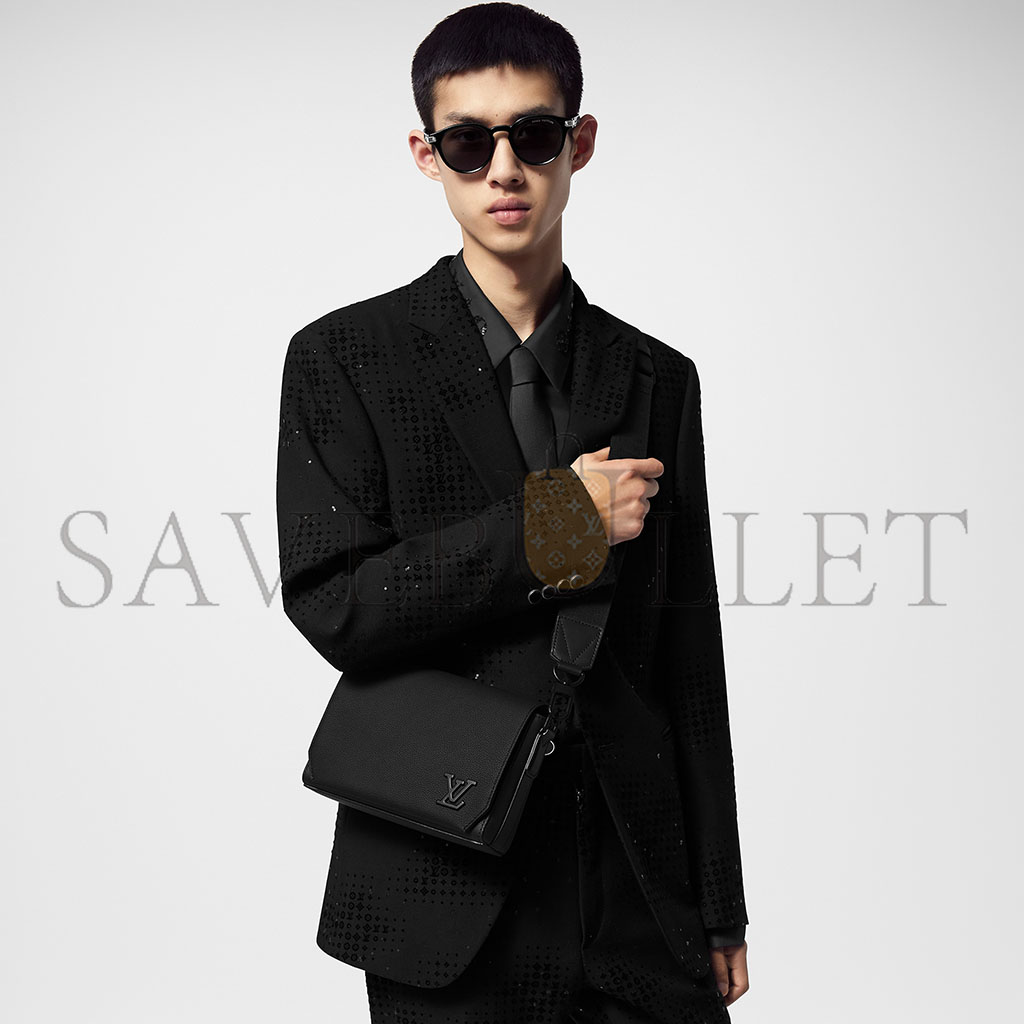LOUIS VUITTON TAKEOFF MESSENGER PM M24769 (22*16.5*7cm) LOUIS VUITTON TAKEOFF MESSENGER PM M24769 (22*16.5*7cm)